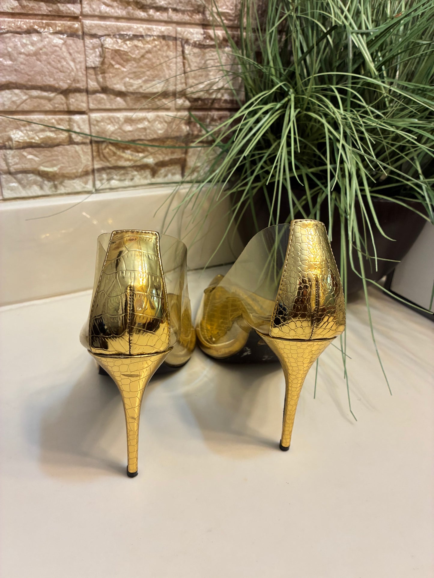 Fashion Nova Clear Gold Heels Women sz 8
