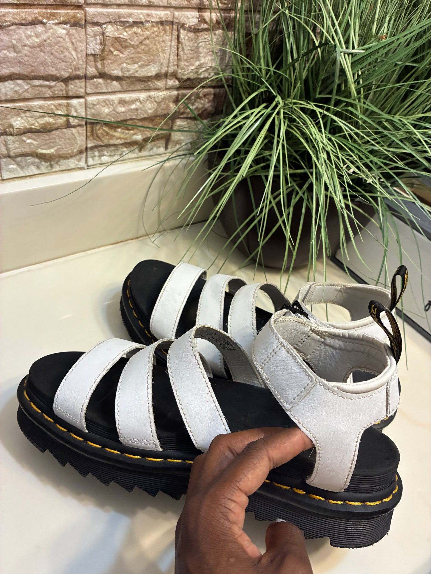 Dr Martens White Sandals Women sz 10