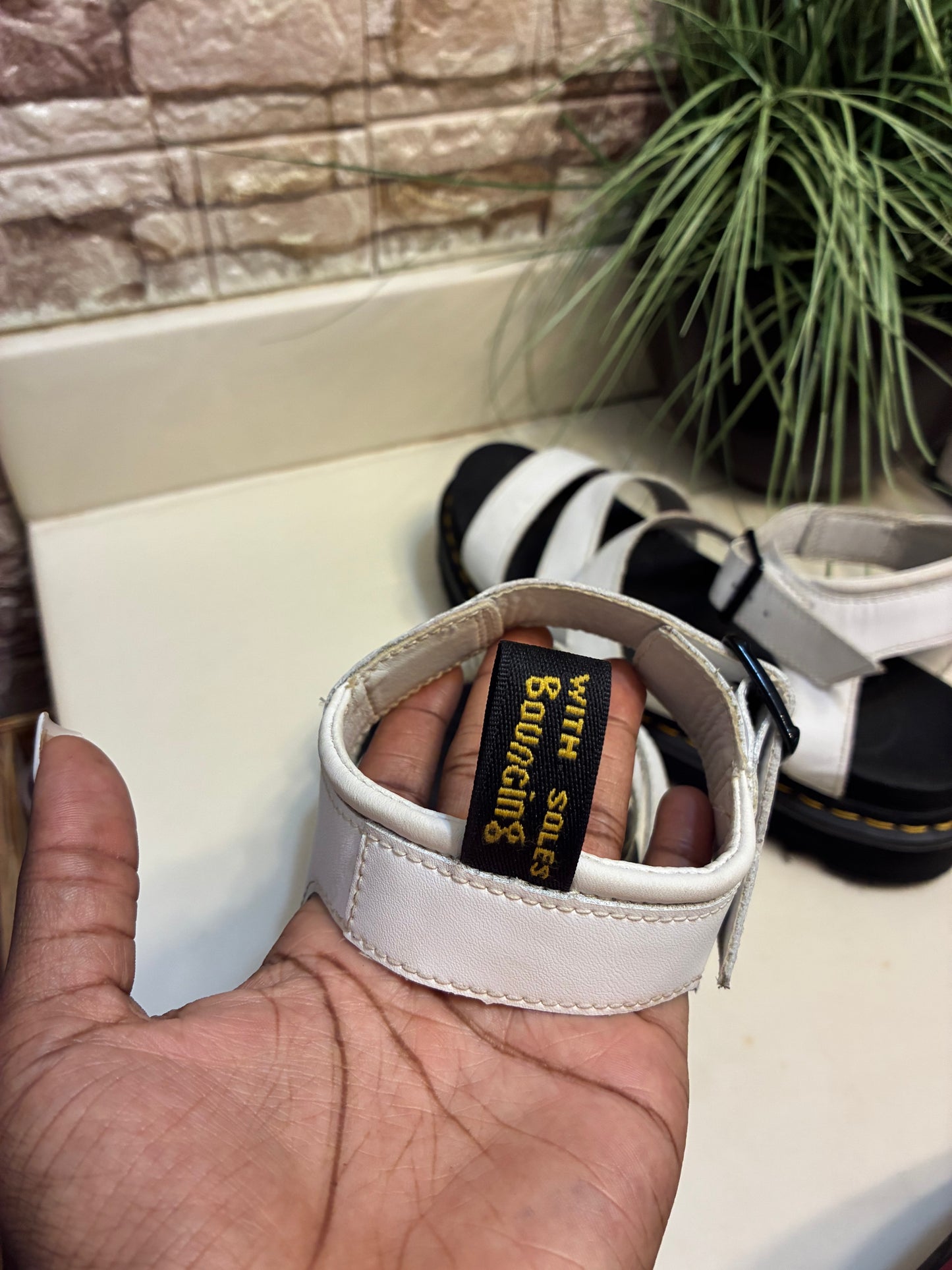 Dr Martens White Sandals Women sz 10
