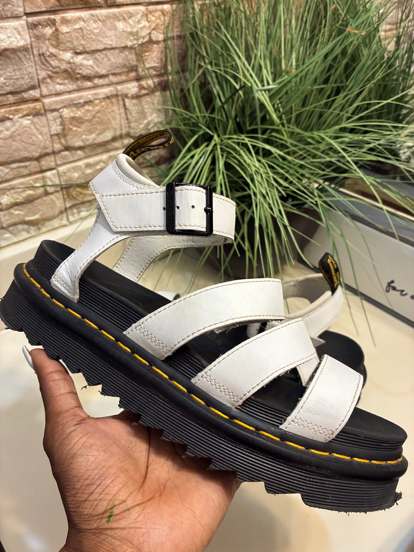 Dr Martens White Sandals Women sz 10