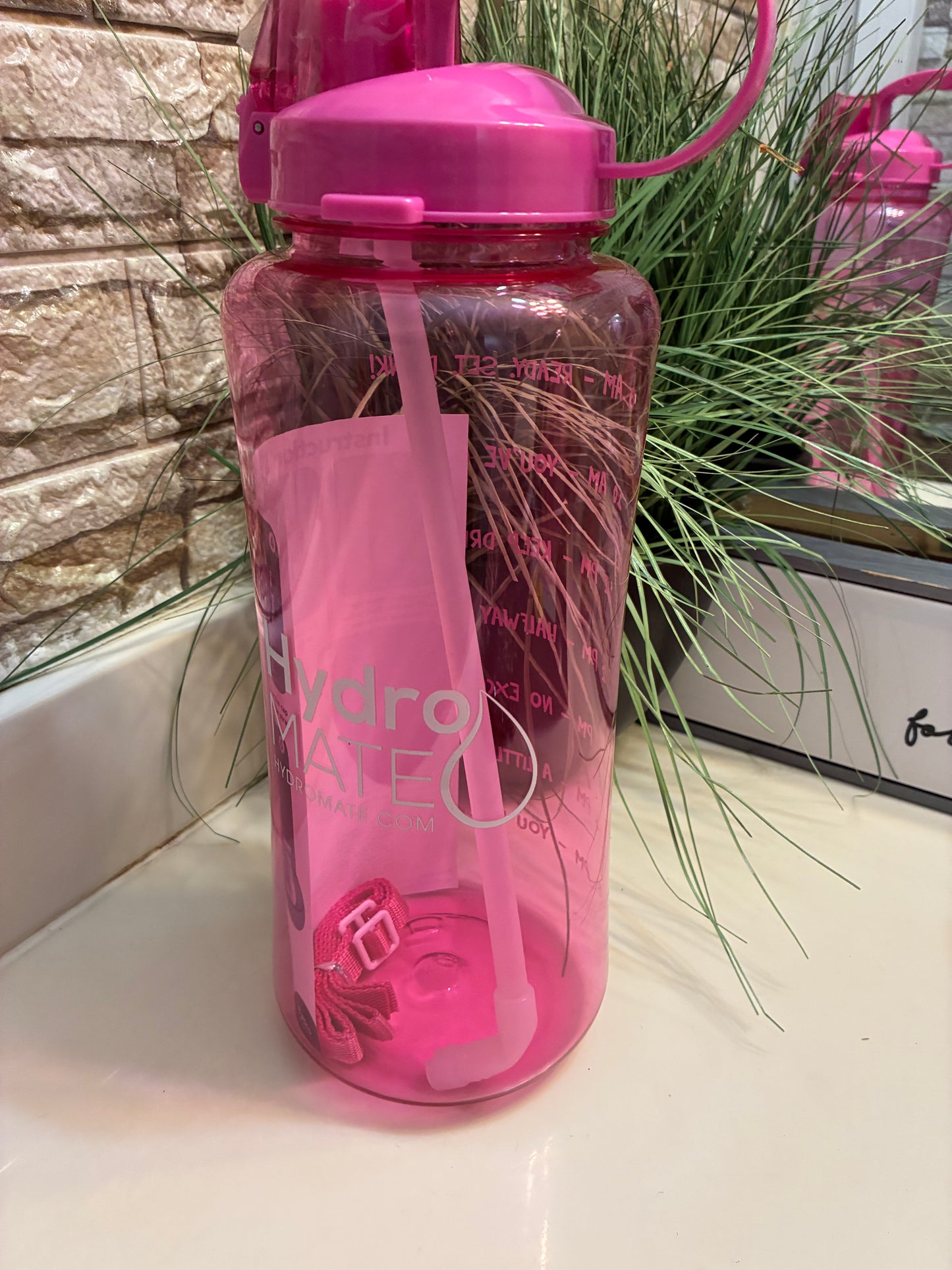 NEW Hydro Mate Pink Water Bottle