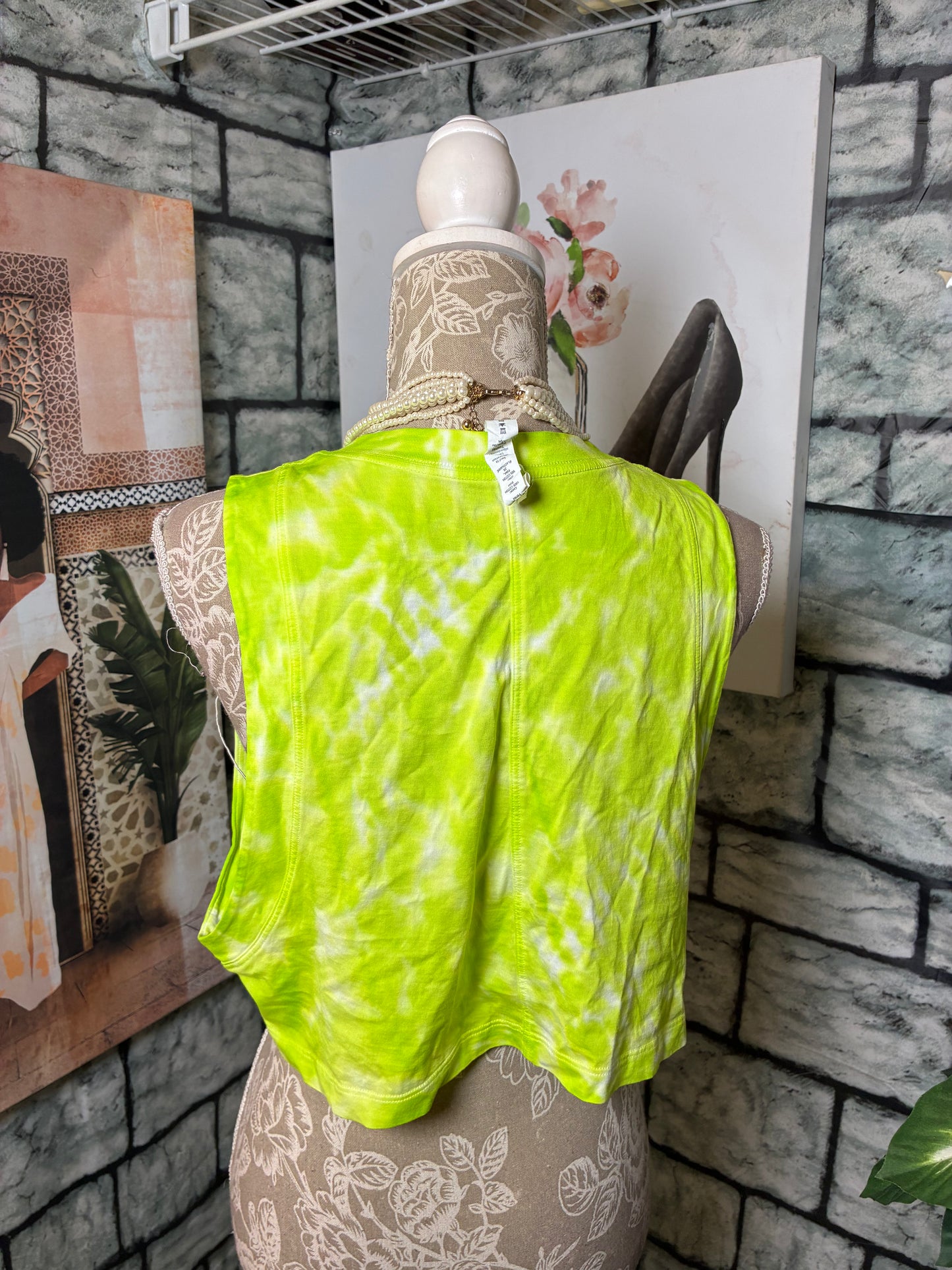 Lululemon Neon Green Tank Women sz 8
