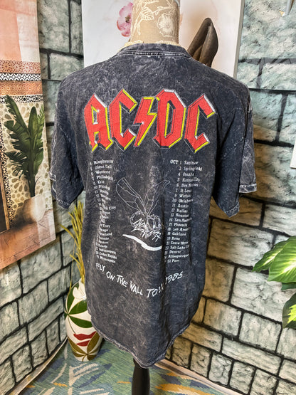 ACDC Grayish Black Graphic Shirt Men Women sz Medium
