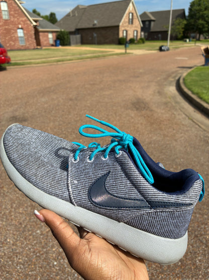Nike Blue Boys sz 6Y