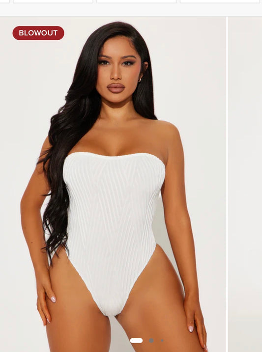 NEW Fashion Nova White Bodysuit Top Women sz Small (best fit Medium