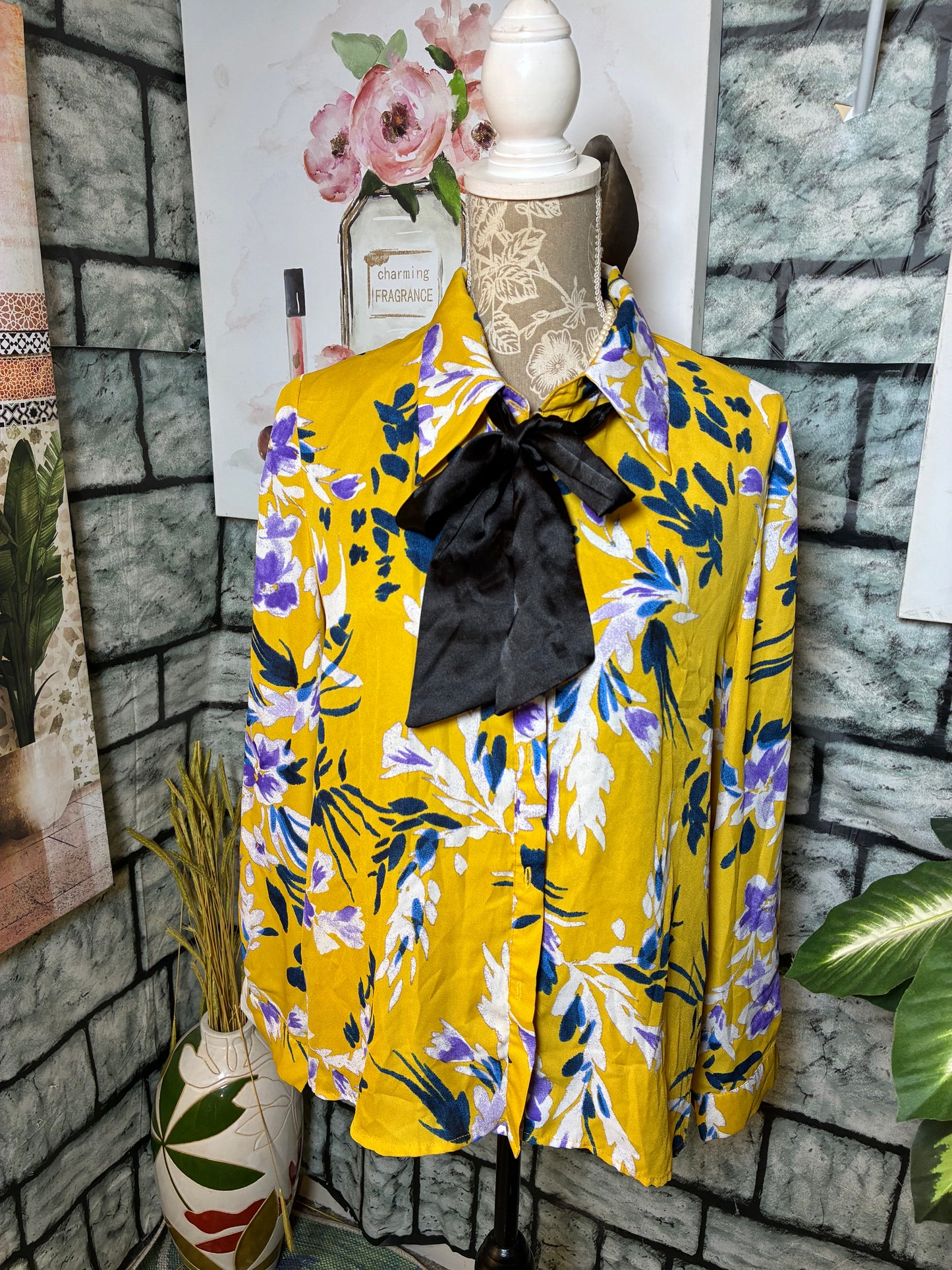 Ups & Downs Yellow Print Button Blouse Women sz XL