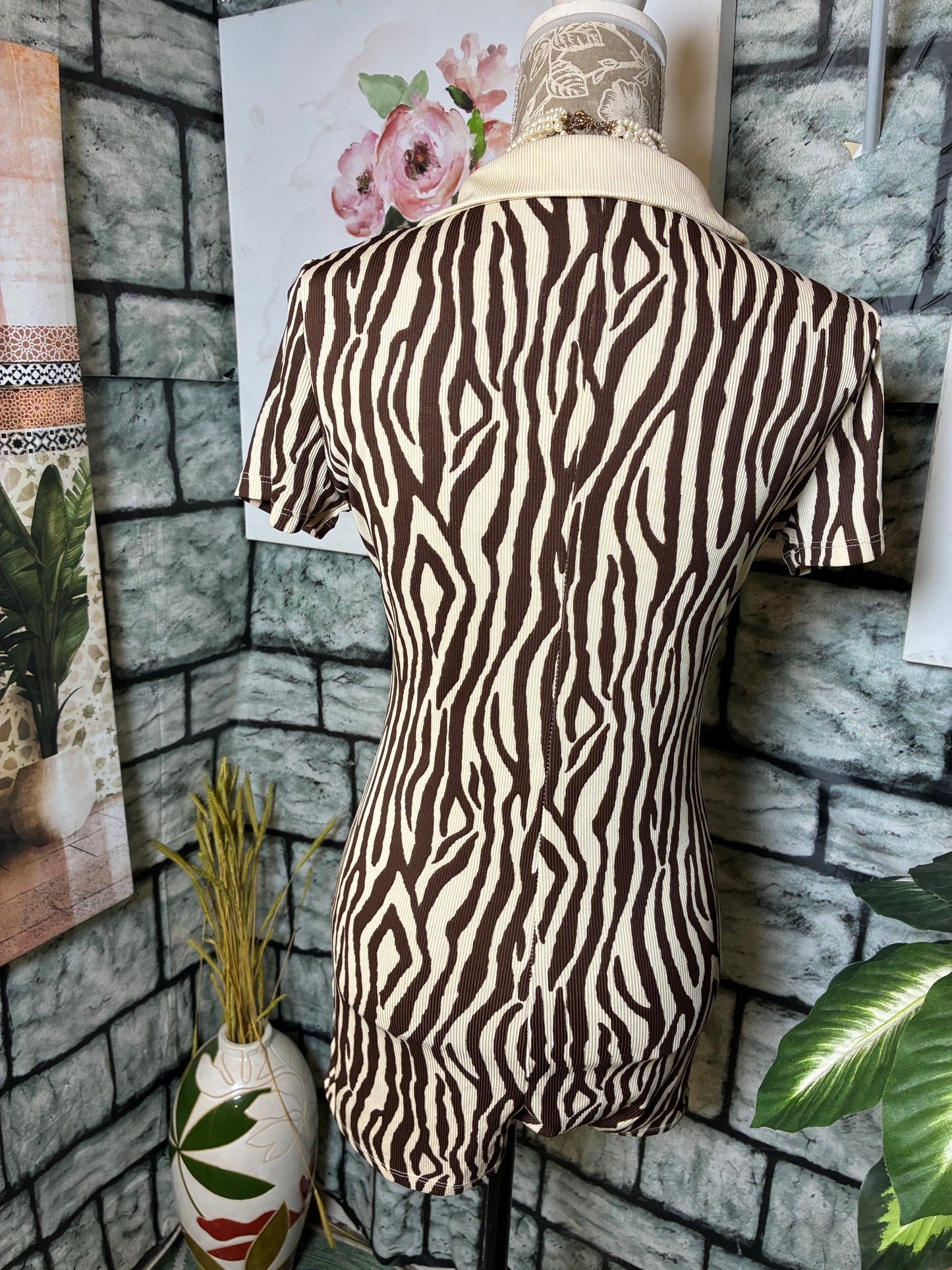 Fashion Nova Brown Tan Print Romper Women sz XL
