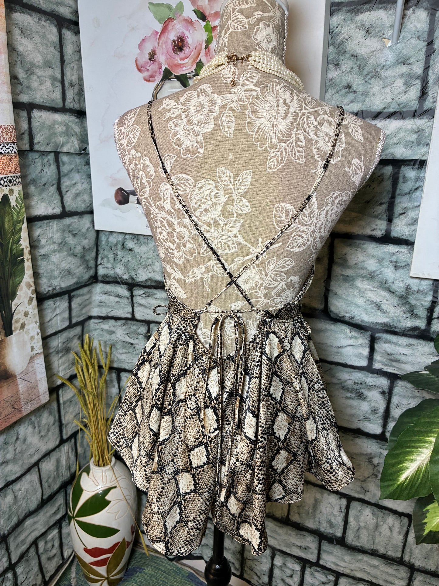 Fashion Nova Brown Print Romper Women sz XS