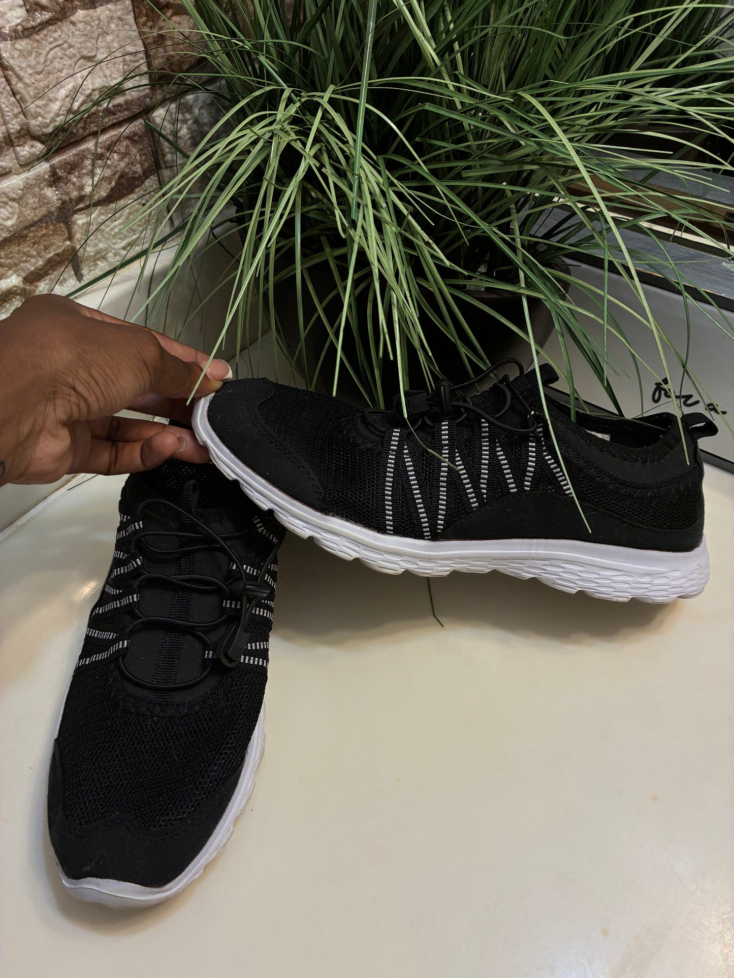 Black White Slip On Sneakers Women sz 10