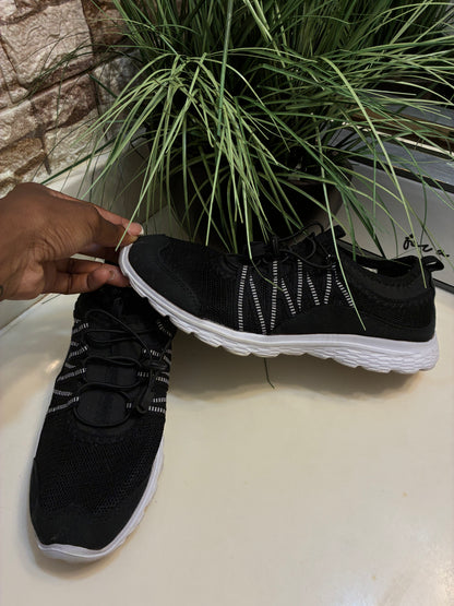 Black White Slip On Sneakers Women sz 10