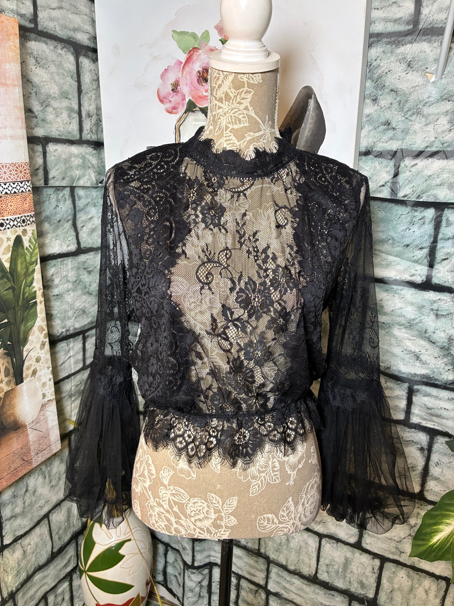 Fashion Nova Black Lace Blouse Women sz Large