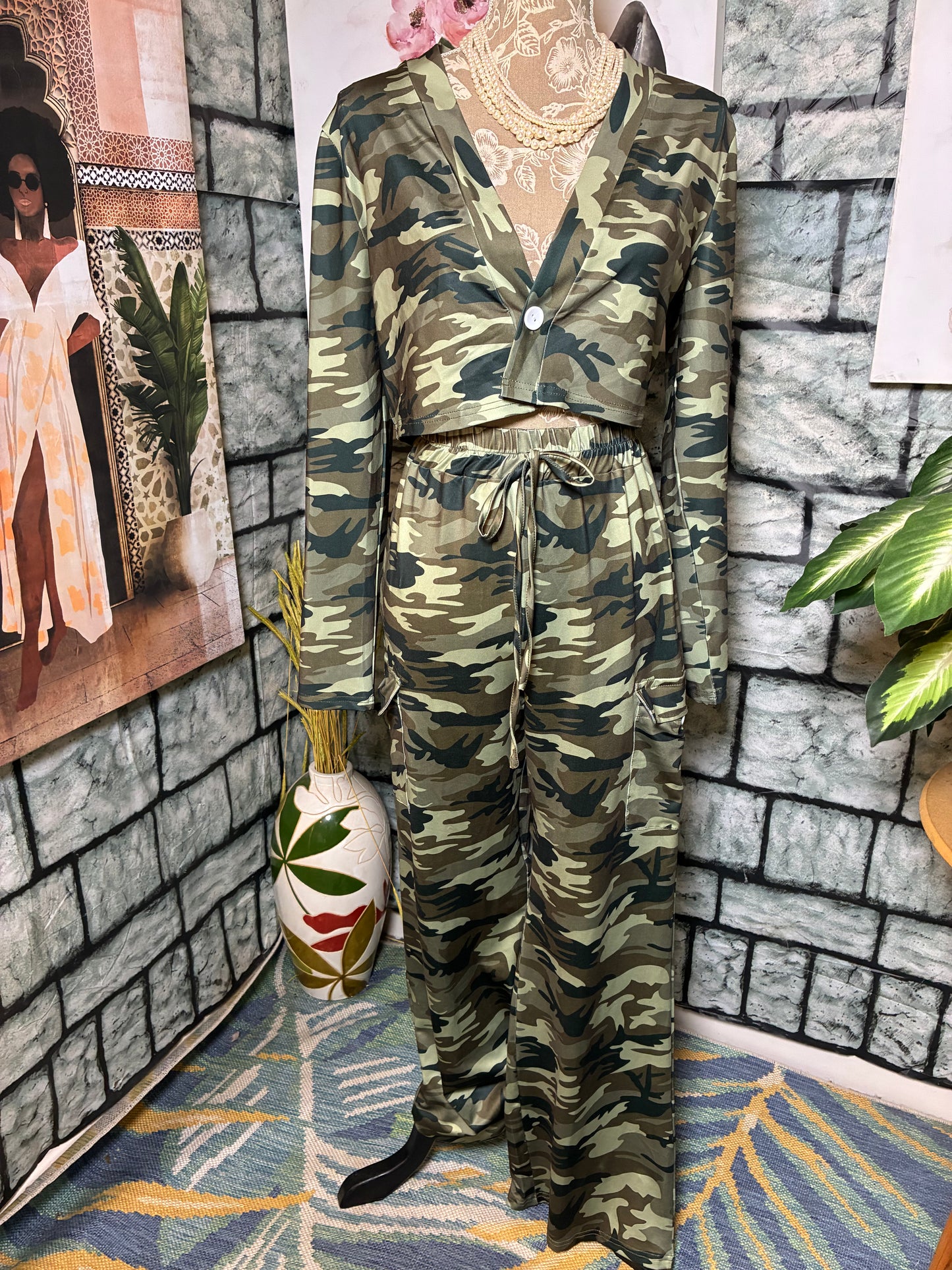Green Camo 2 Piece Pants Set Women sz Large
