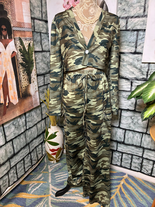 Green Camo 2 Piece Pants Set Women sz Large