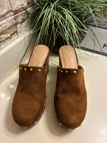 Time & Tru Brown Heels Women sz 9