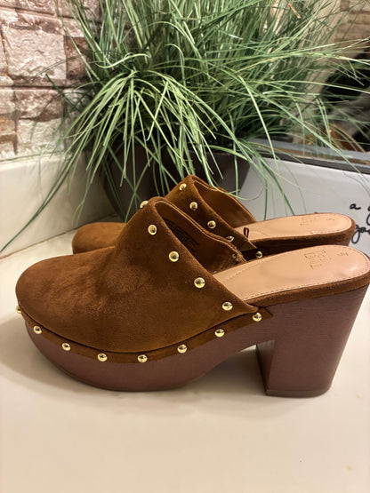 Time & Tru Brown Heels Women sz 9