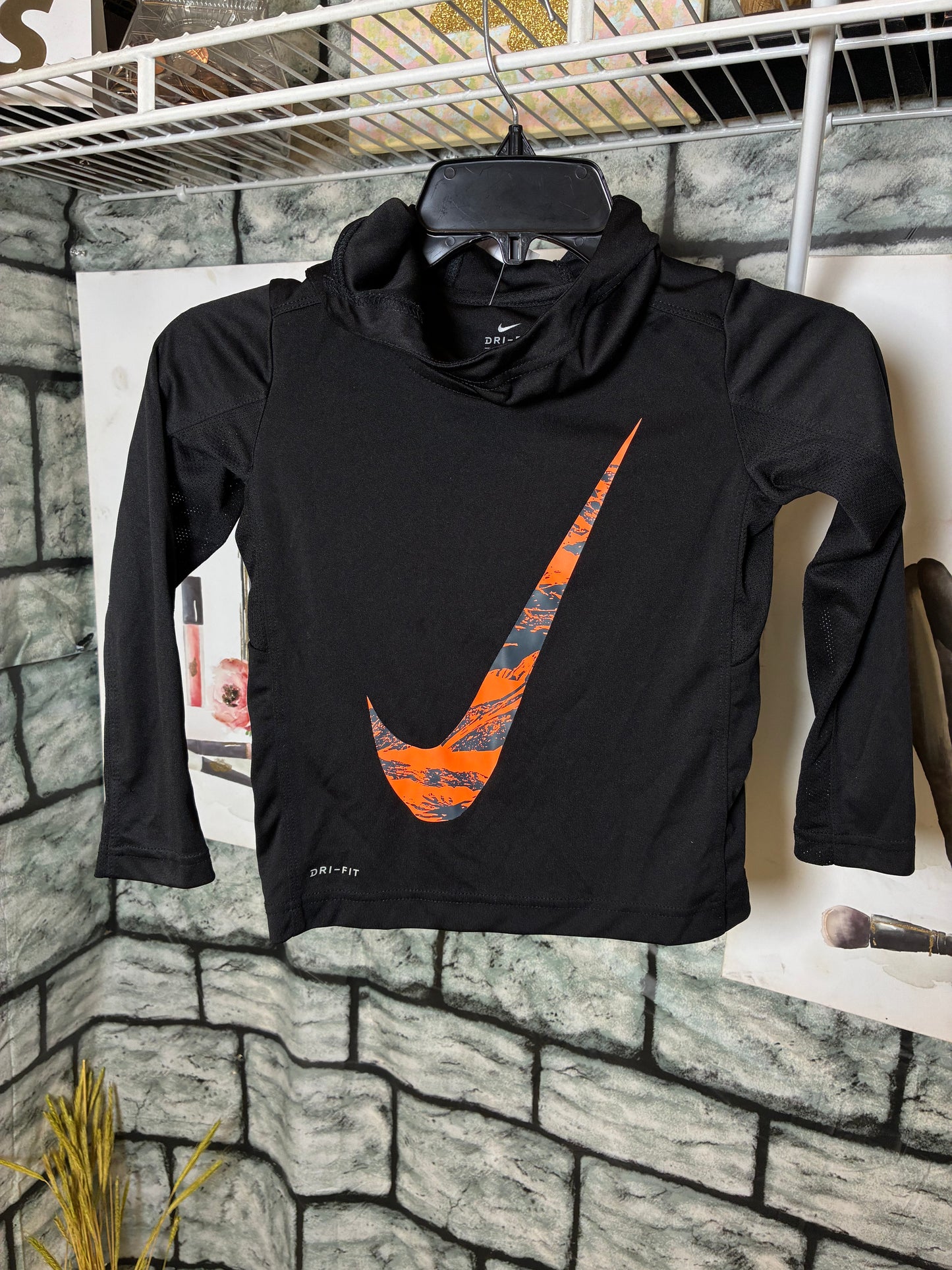 Nike Black Orange Pullover Top Boys sz 3/4T
