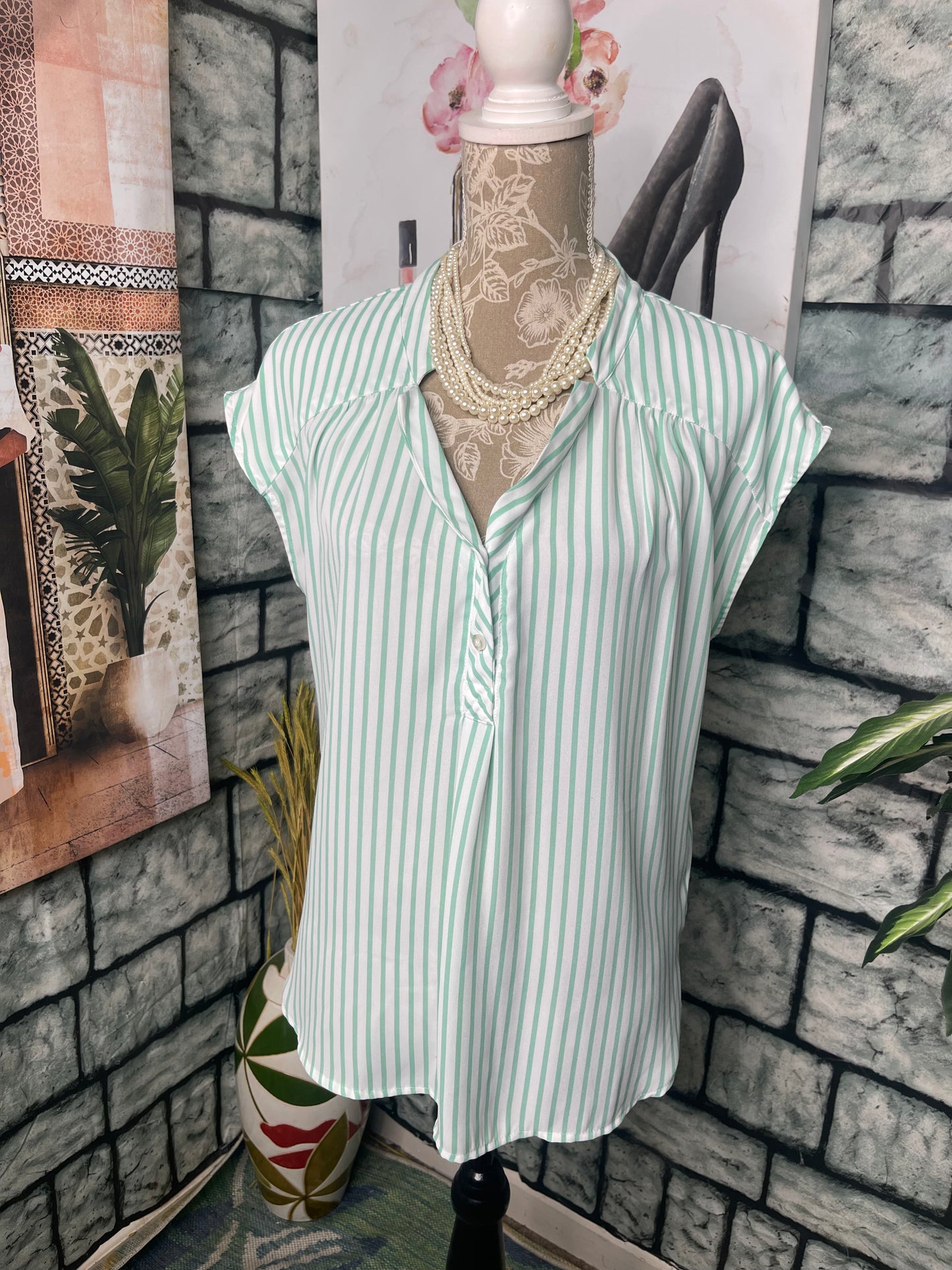 New York & Co Green White Blouse Women sz Medium