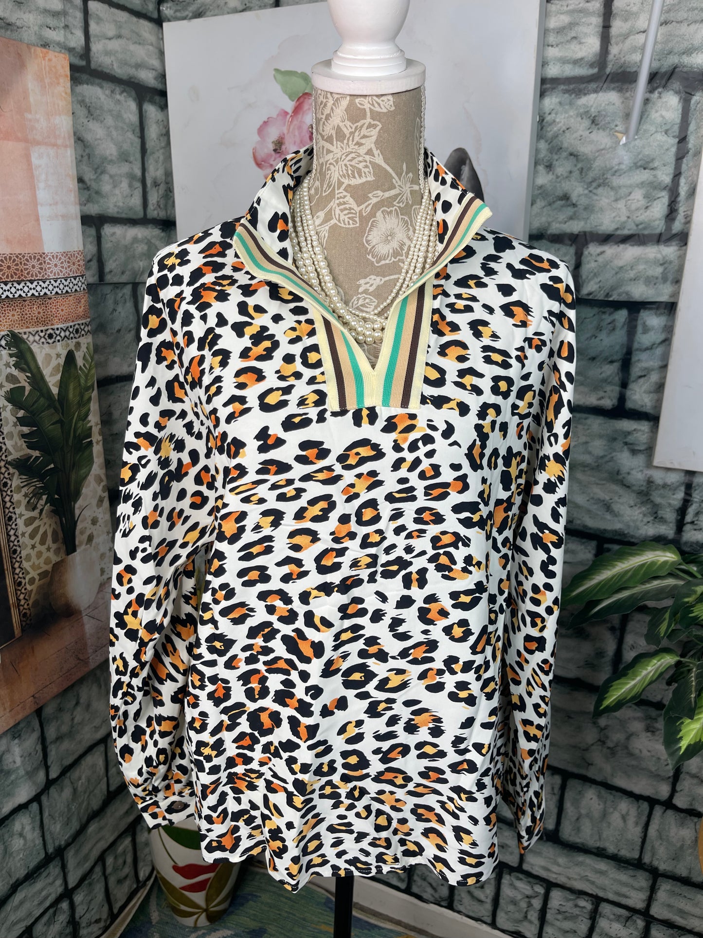 Tan Orange Animal Print Blouse Women sz Medium