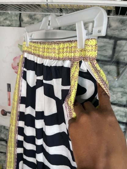 Fashion Nova Black White Print Pants Women sz Medium