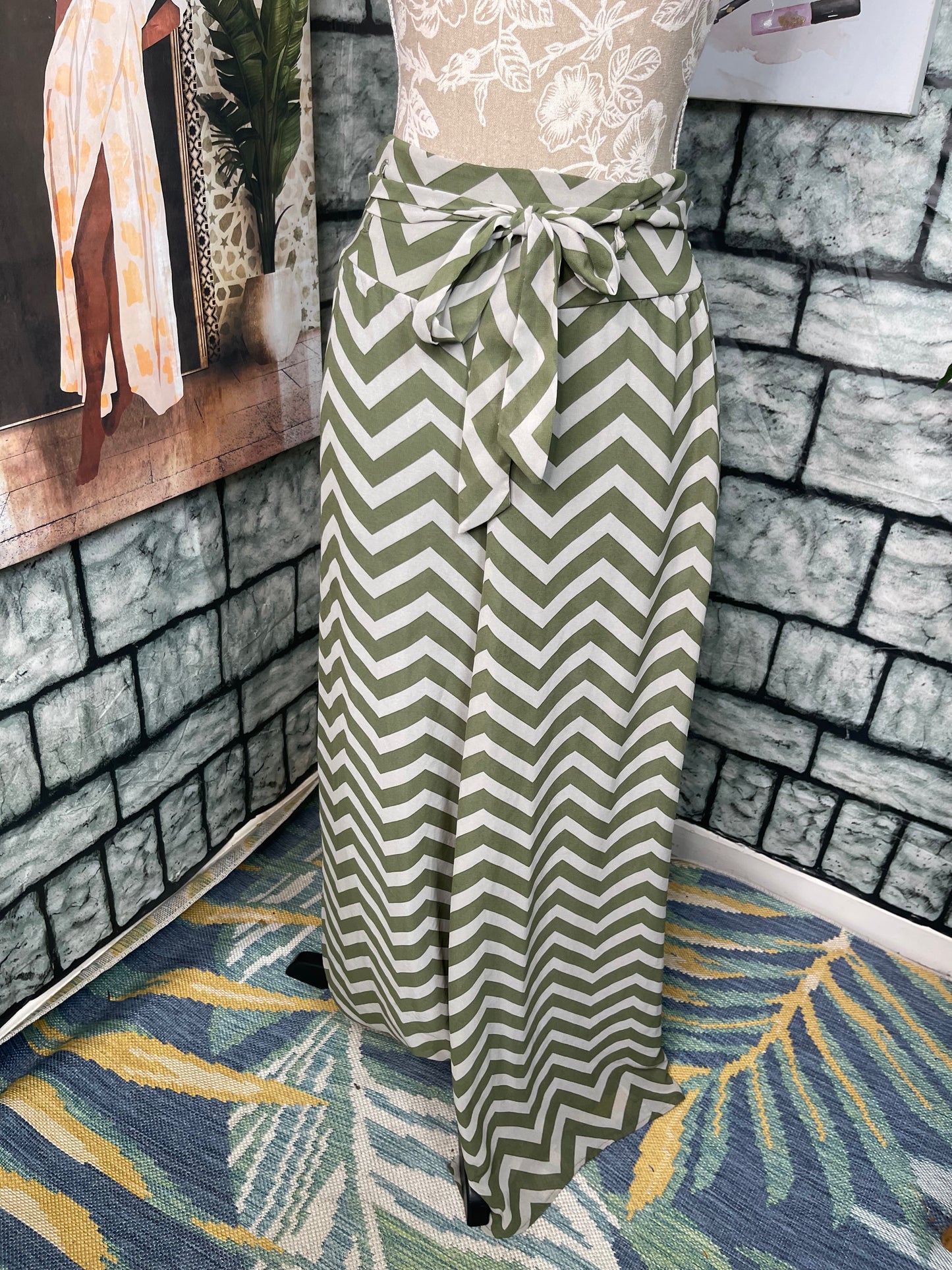 Green Gray Wide Leg Flow Pants Women sz Medium