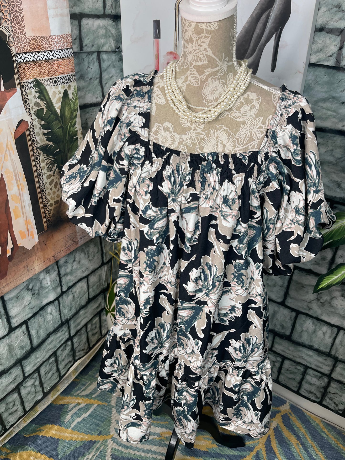 EE Some Black Floral Dress Women sz Large
