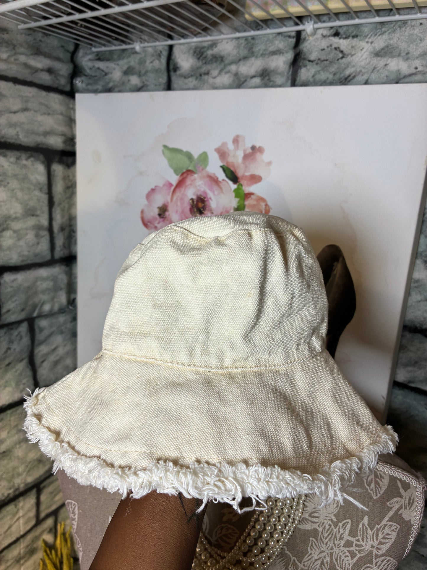 Off White Hat Women