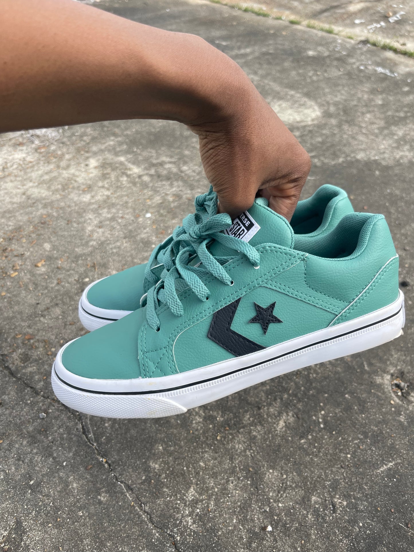 Converse Teal Green Women sz 8.5 , Men sz 7