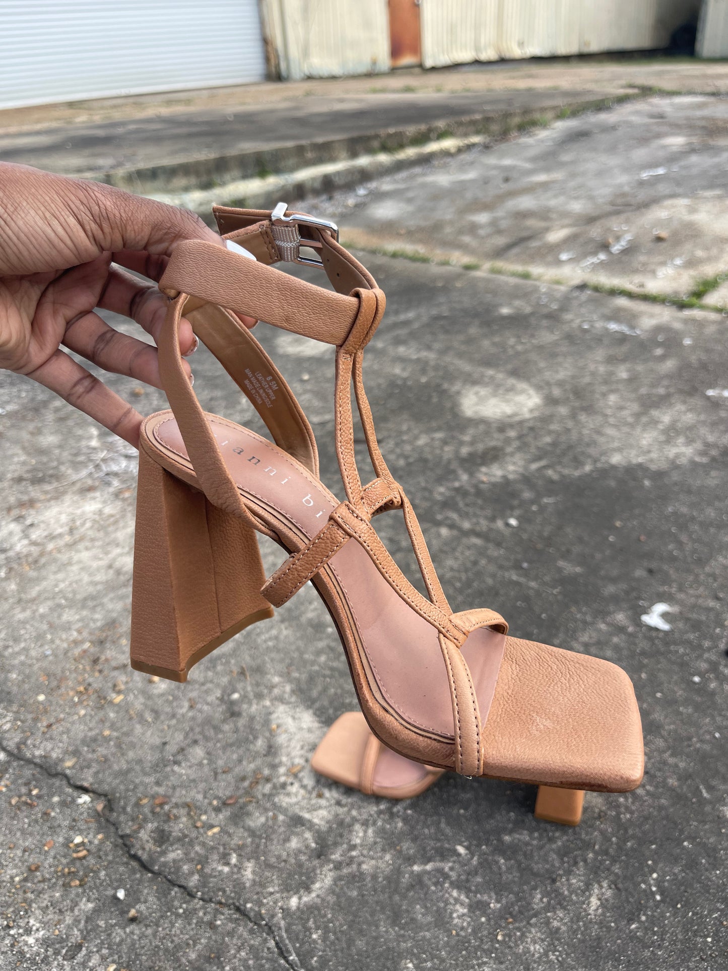 Gianni Bini Brown Heels Women sz 8.5
