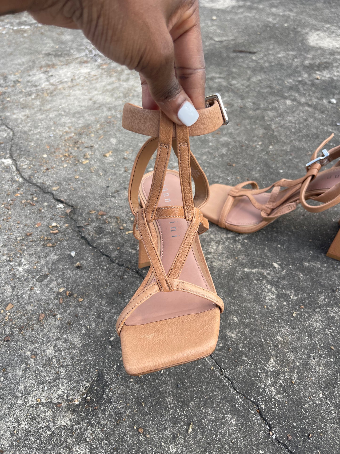 Gianni Bini Brown Heels Women sz 8.5