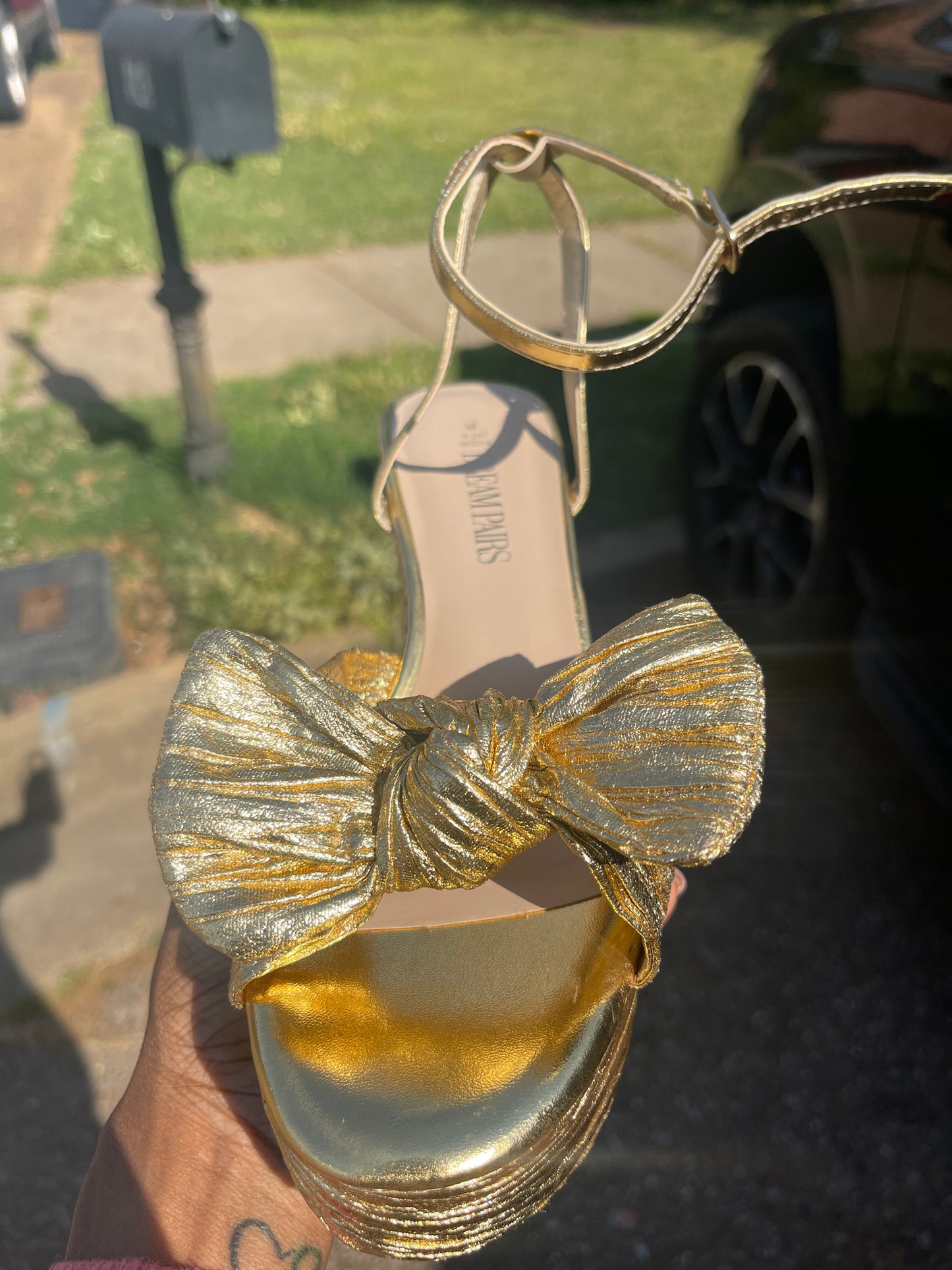 Dream Paris Gold Heels Women sz 8