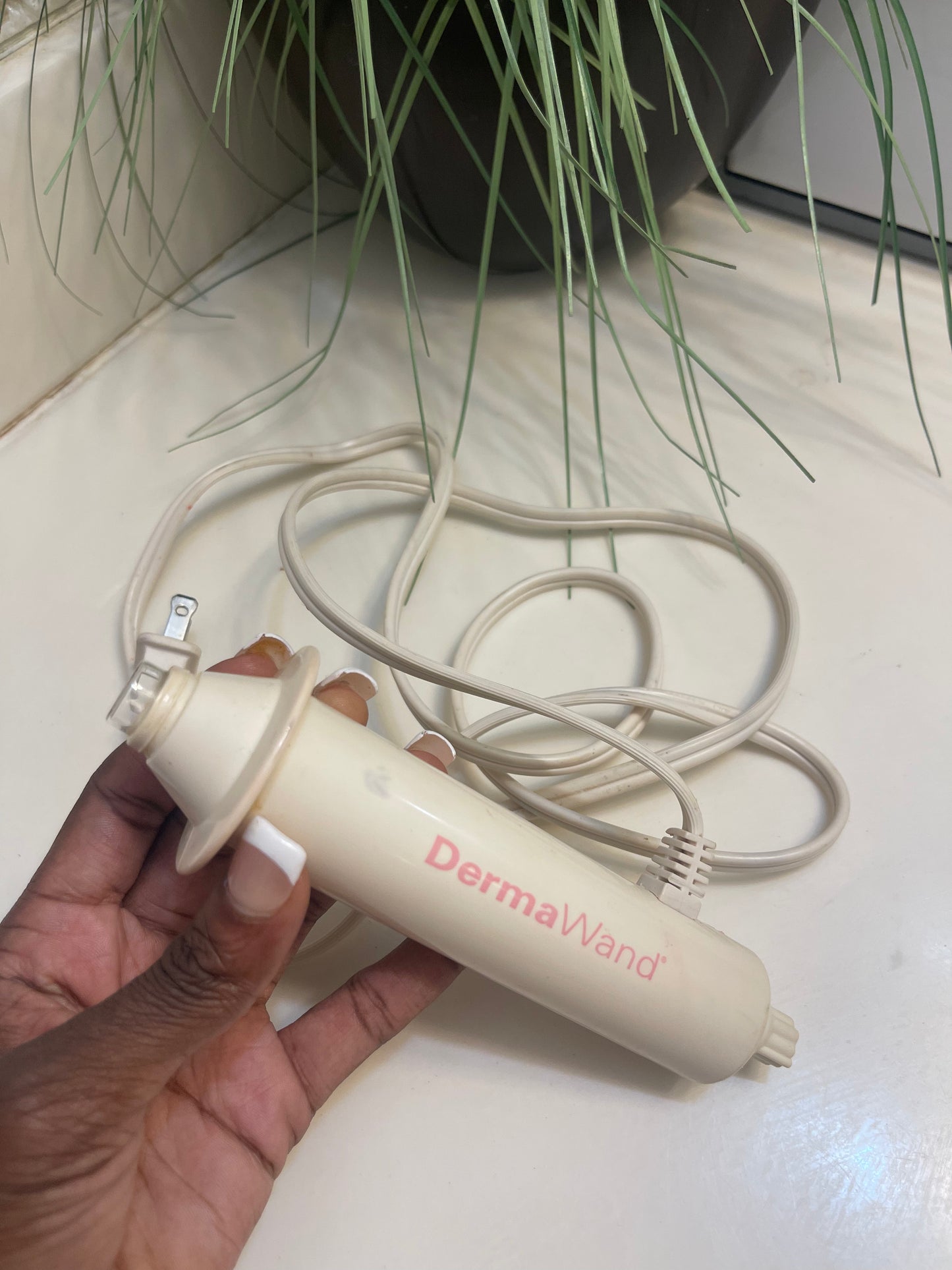Derma Wand Electric Stick