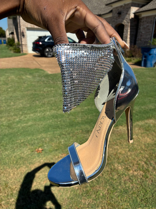 MackinJ Silver Heels Women sz 7.5