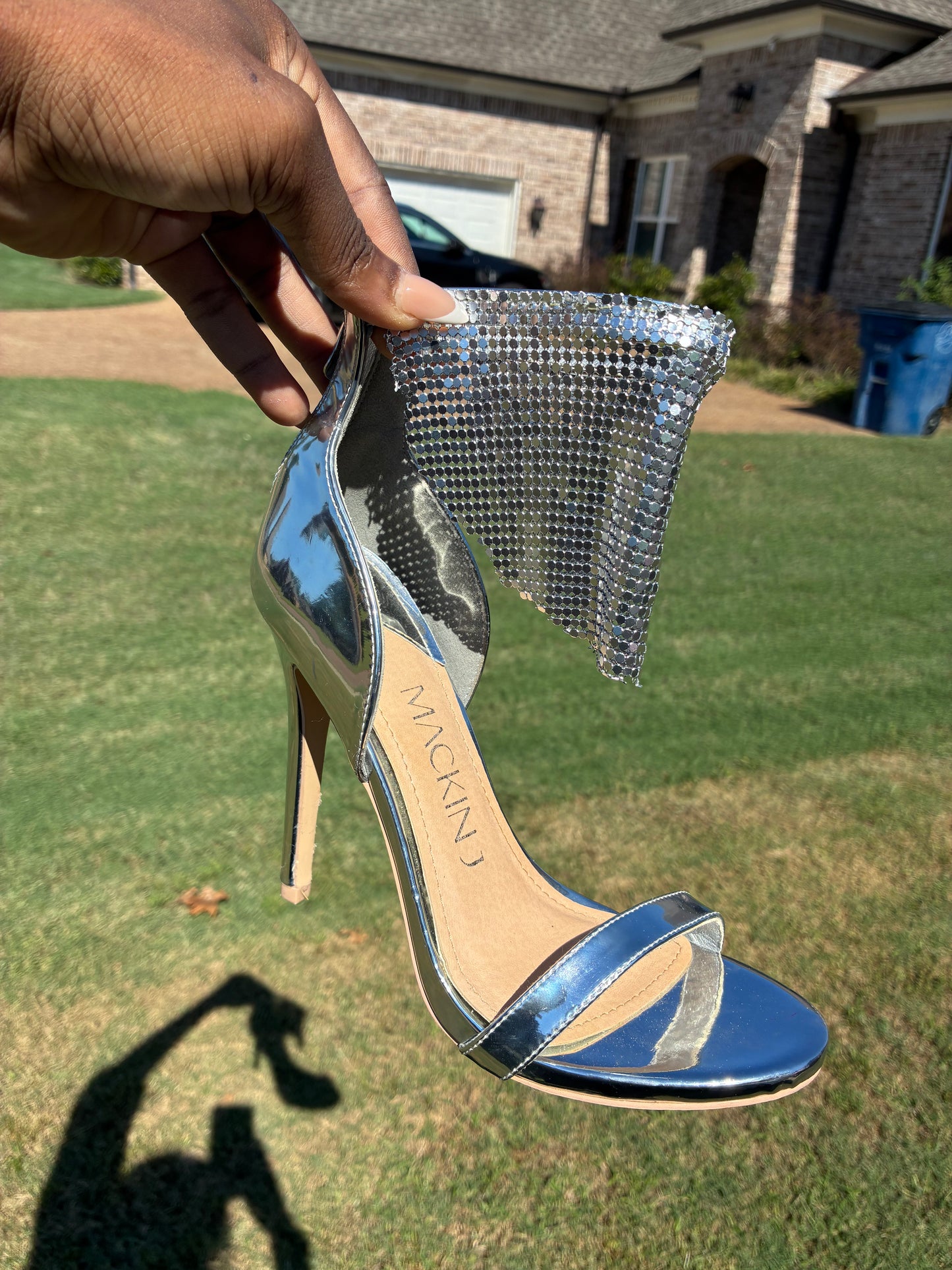 MackinJ Silver Heels Women sz 7.5